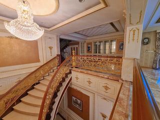 Haus zum Kauf mit 5 Zimmer in Thung Khru, Bangkok