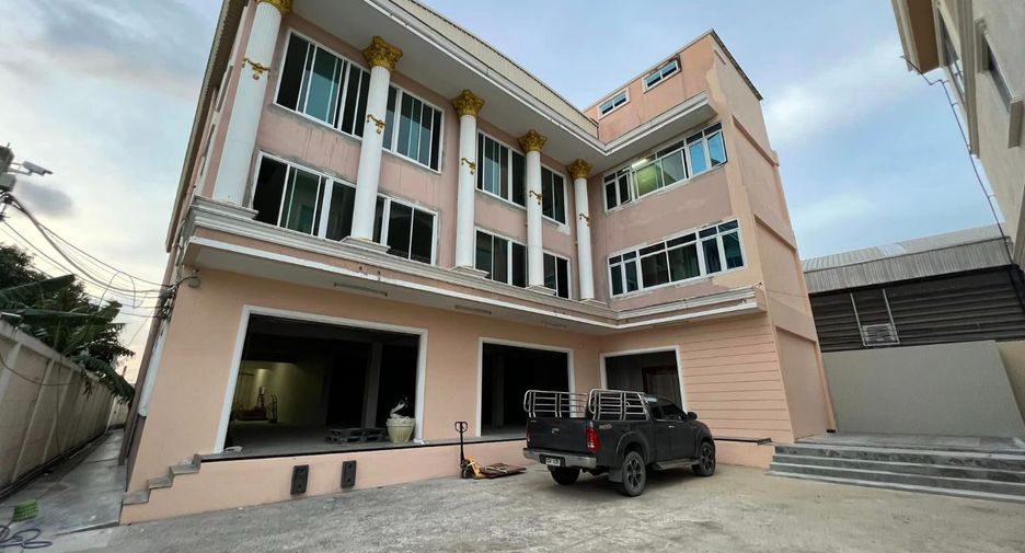 Haus zum Kauf mit 5 Zimmer in Thung Khru, Bangkok