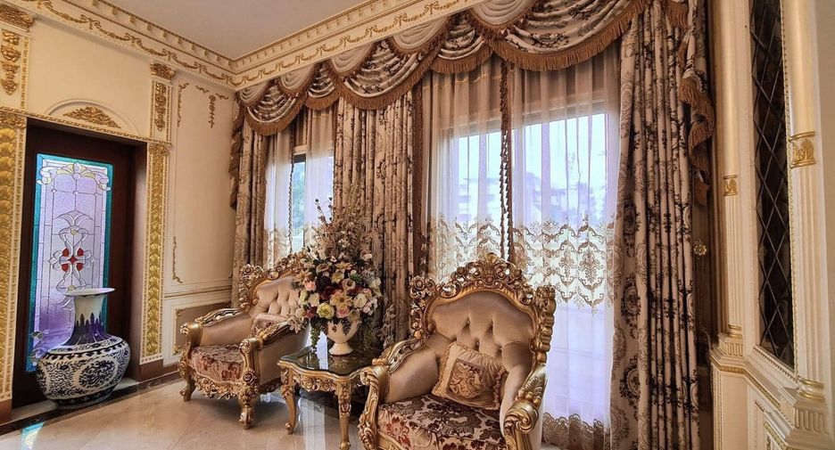 Haus zum Kauf mit 5 Zimmer in Thung Khru, Bangkok