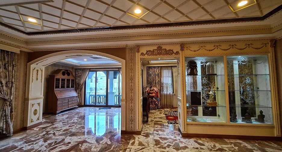 Haus zum Kauf mit 5 Zimmer in Thung Khru, Bangkok