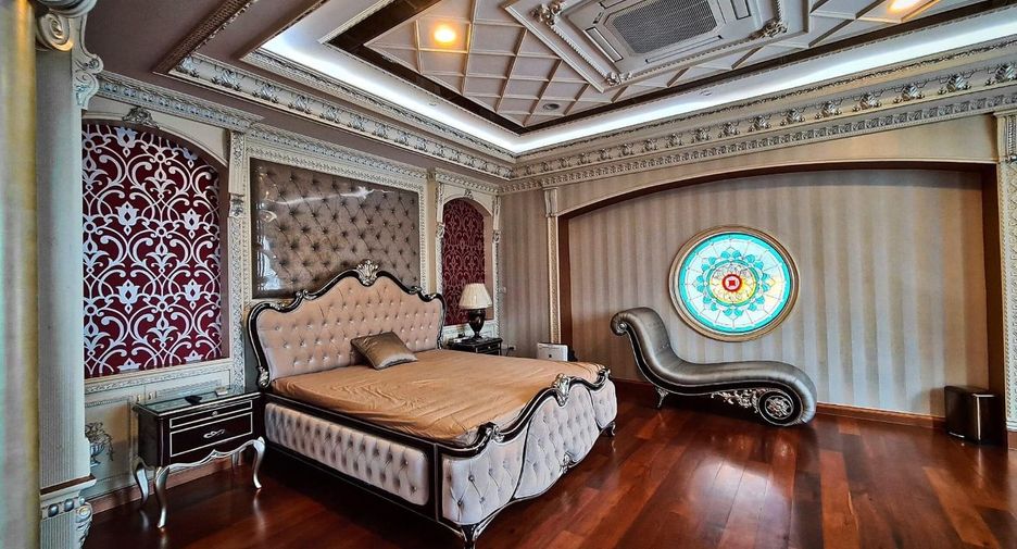 Haus zum Kauf mit 5 Zimmer in Thung Khru, Bangkok
