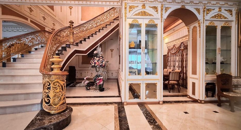 Haus zum Kauf mit 5 Zimmer in Thung Khru, Bangkok