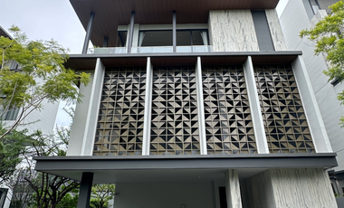 For sale 3 Beds house in Huai Khwang, Bangkok