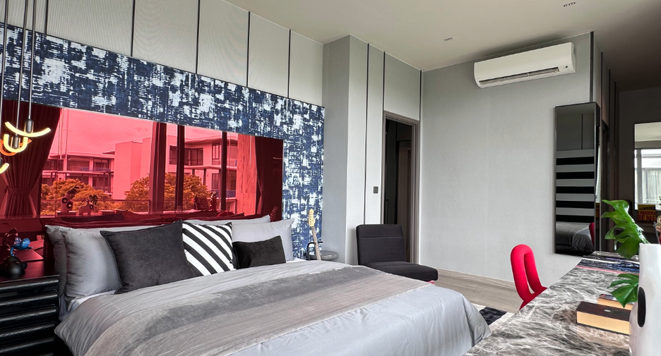 For sale 3 bedrooms house in Huai Khwang, Bangkok