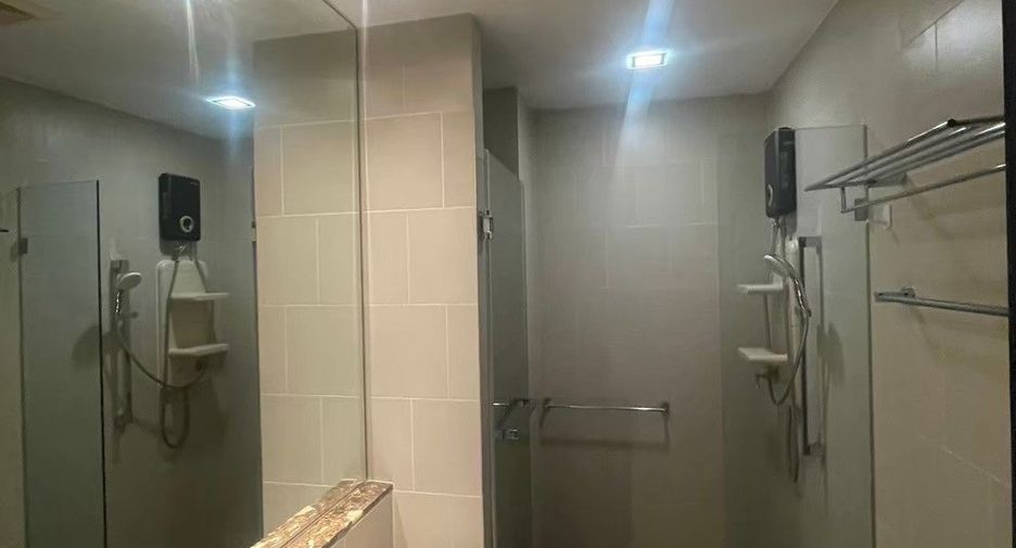 Продажа 2 спальни кондо в Банг Капи, Бангкок