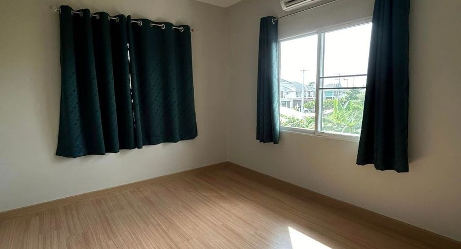 For sale 3 bedrooms house in San Kamphaeng, Chiang Mai