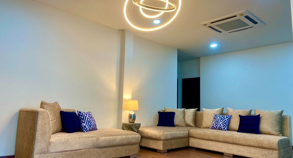 Villa zum Kauf mit 4 Zimmer in San Kamphaeng, Chiang Mai