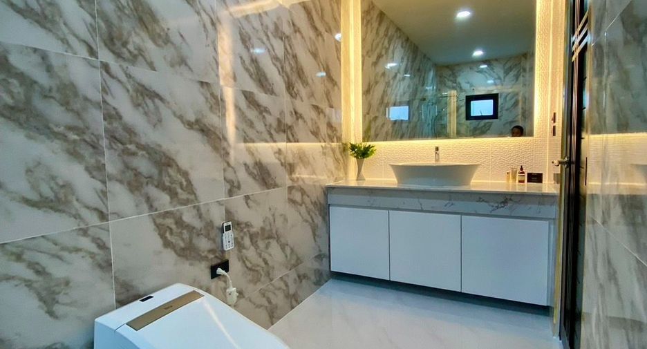 Villa zum Kauf mit 4 Zimmer in San Kamphaeng, Chiang Mai