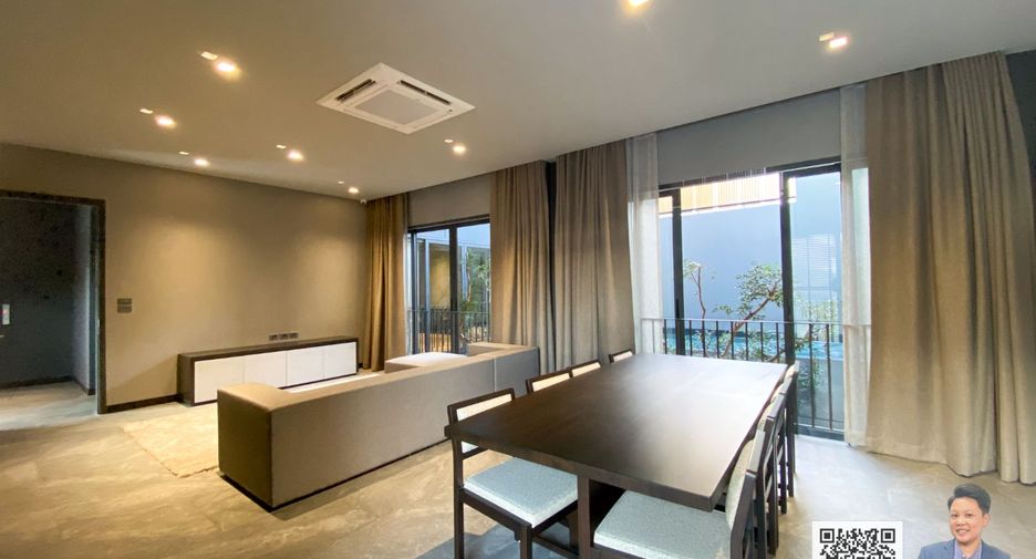 For sale 5 bedrooms house in Suan Luang, Bangkok