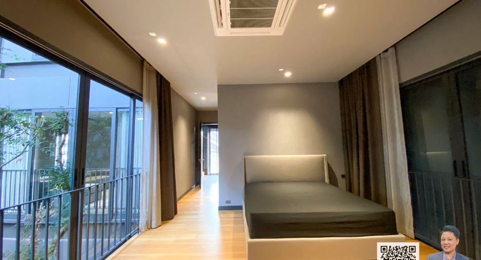For sale 5 bedrooms house in Suan Luang, Bangkok