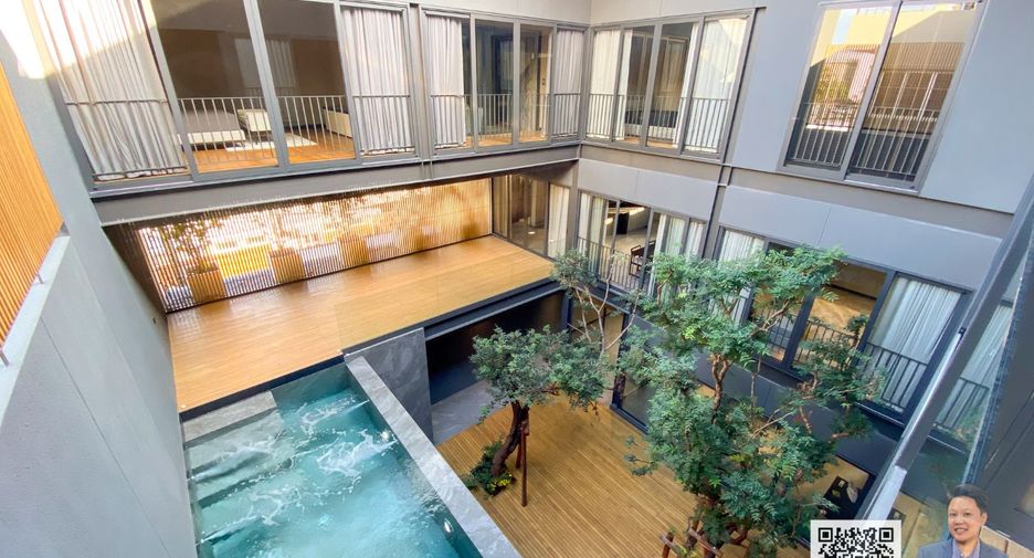 For sale 5 bedrooms house in Suan Luang, Bangkok