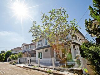 For sale 5 bedrooms house in San Kamphaeng, Chiang Mai