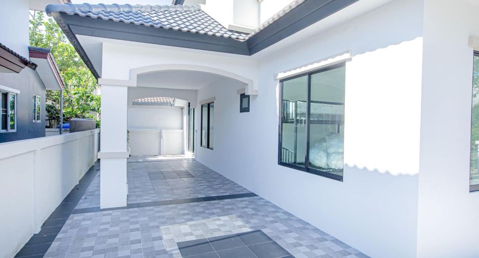 For sale 5 bedrooms house in San Kamphaeng, Chiang Mai