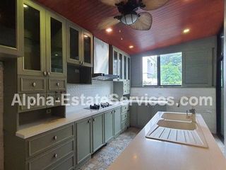 For sale 3 bed townhouse in Lat Phrao, Bangkok