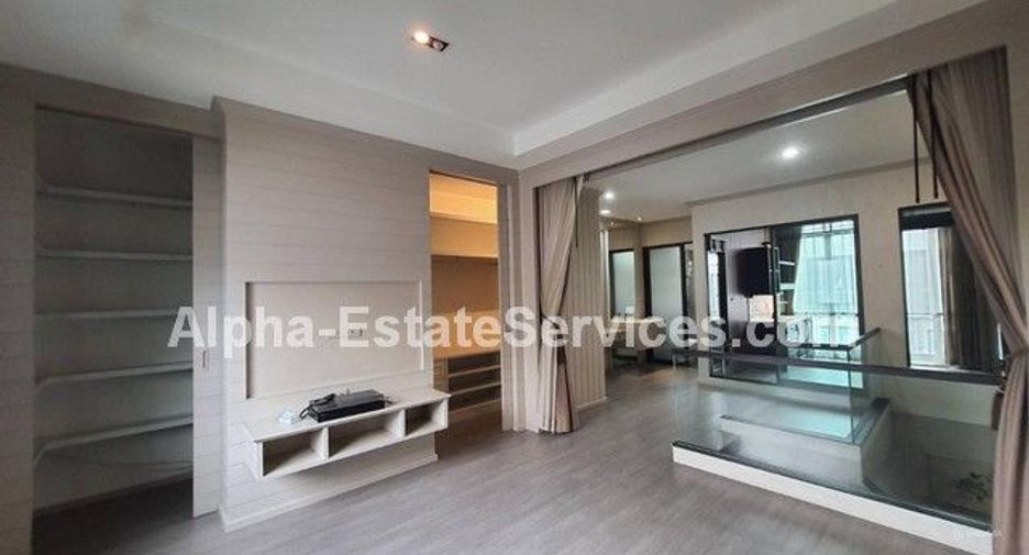 Reihenhaus zum Kauf mit 3 Zimmer in Lat Phrao, Bangkok