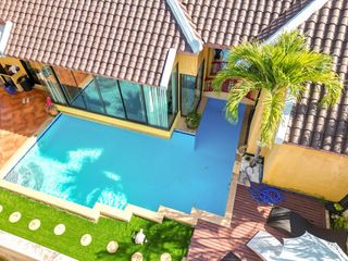 Haus zur Miete mit 4 Zimmer in Bang Lamung, Chonburi