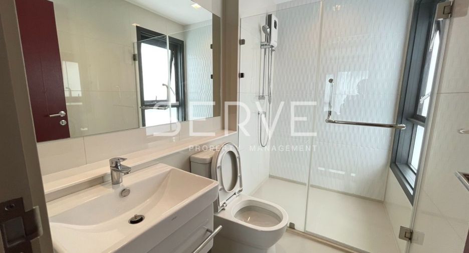 For sale 2 bed condo in Pathum Wan, Bangkok