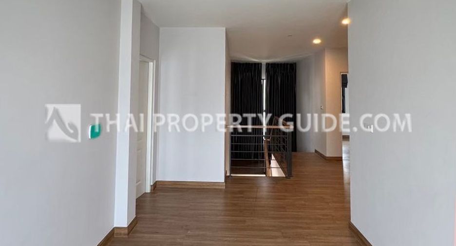 Haus zur Miete mit 4 Zimmer in Don Mueang, Bangkok