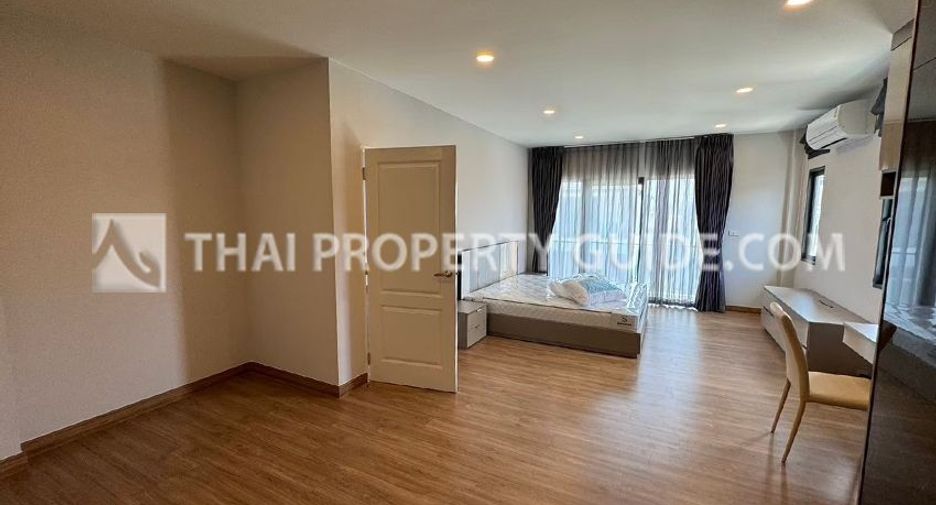 Haus zur Miete mit 4 Zimmer in Don Mueang, Bangkok