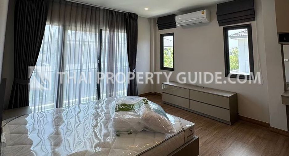Haus zur Miete mit 4 Zimmer in Don Mueang, Bangkok