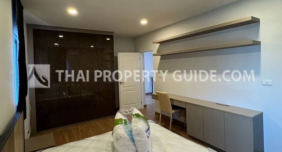 Haus zur Miete mit 4 Zimmer in Don Mueang, Bangkok