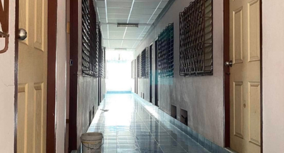 出售 44 卧室 公寓式住宅 在 Mueang Samut Prakan, Samut Prakan