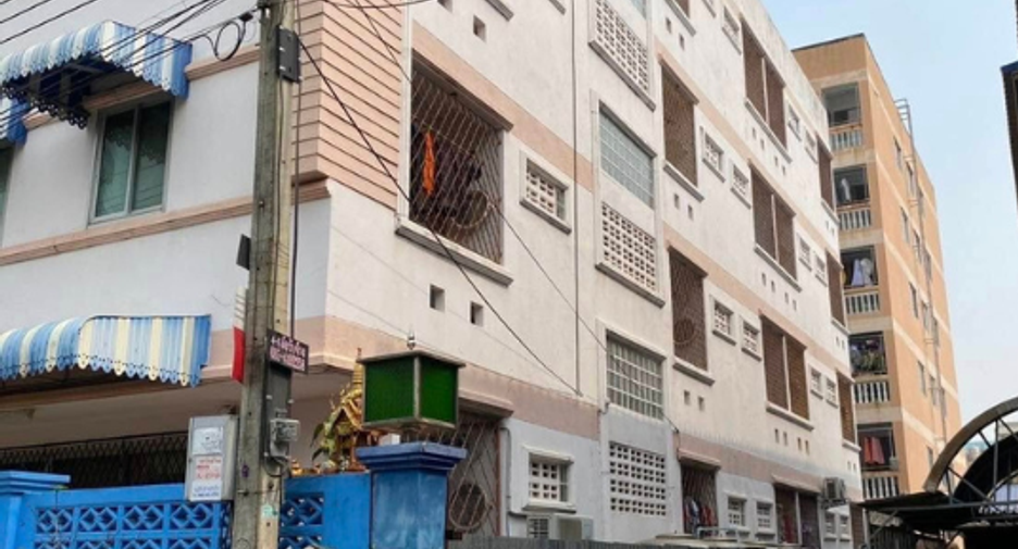 出售 44 卧室 公寓式住宅 在 Mueang Samut Prakan, Samut Prakan