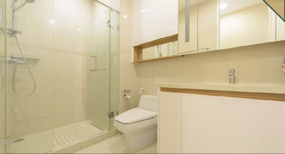 For sale 2 bedrooms condo in Pathum Wan, Bangkok
