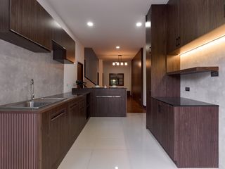 Casa adosada en venta de 4 habitaciones en Mae Rim, Chiang Mai