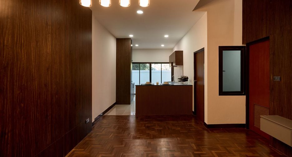 Casa adosada en venta de 4 habitaciones en Mae Rim, Chiang Mai