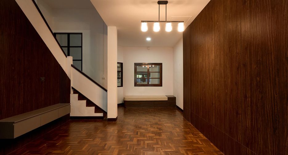 Casa adosada en venta de 4 habitaciones en Mae Rim, Chiang Mai