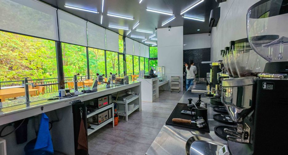 Gewerbefläche zum Kauf mit 2 Zimmer in Pak Chong, Nakhon Ratchasima