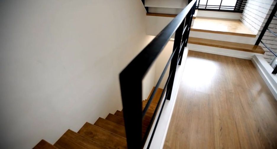 Casa adosada en venta de 2 habitaciones en Hang Dong, Chiang Mai