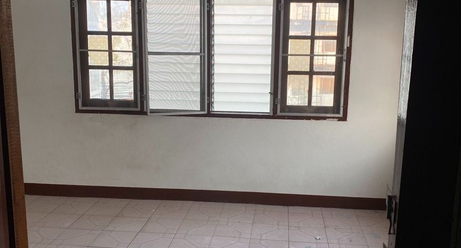 For sale retail Space in Mueang Lampang, Lampang