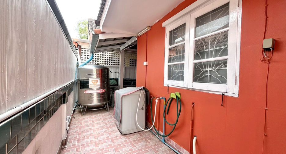 For rent 3 bedrooms house in Mueang Chiang Mai, Chiang Mai