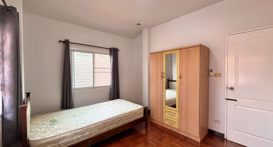 For rent 3 bedrooms house in Mueang Chiang Mai, Chiang Mai