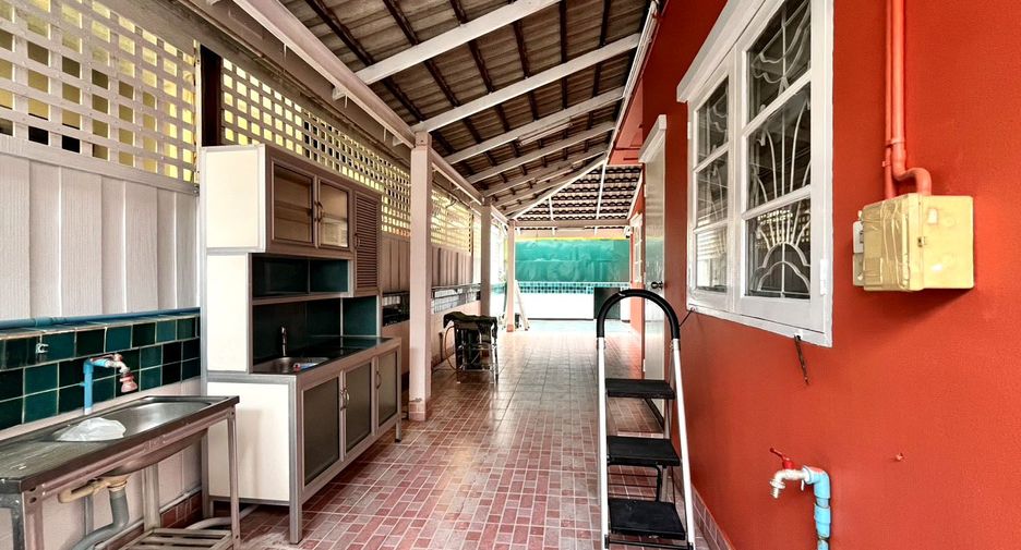 For rent 3 bedrooms house in Mueang Chiang Mai, Chiang Mai