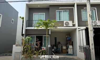 For rent and for sale 3 bedrooms townhouse in Khlong Sam Wa, Bangkok