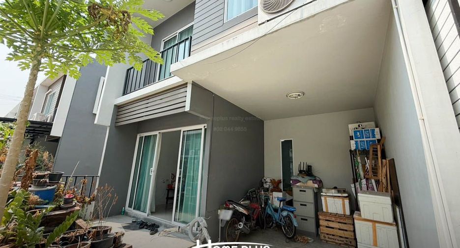 For rent and for sale 3 bedrooms townhouse in Khlong Sam Wa, Bangkok