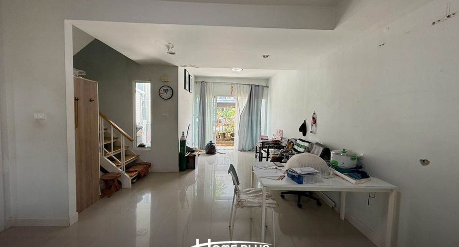 For rent and for sale 3 bedrooms townhouse in Khlong Sam Wa, Bangkok