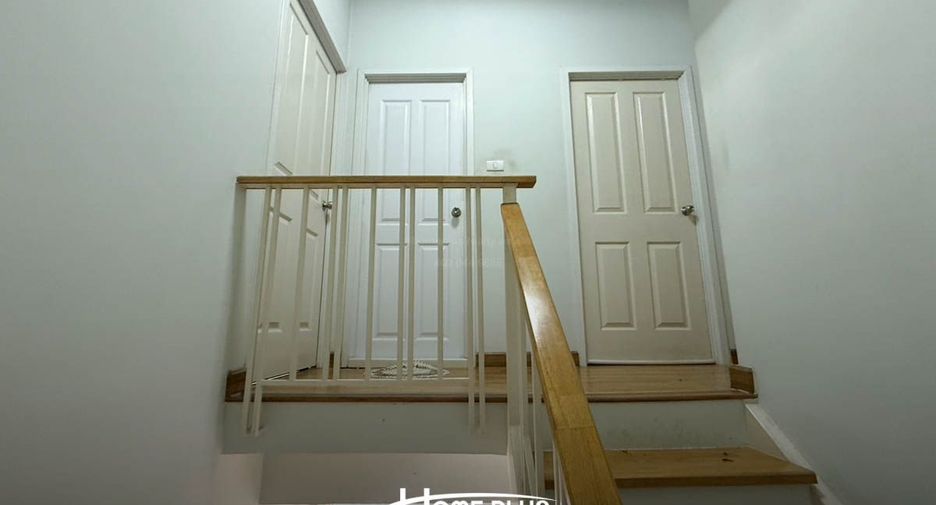 For rent and for sale 3 bedrooms townhouse in Khlong Sam Wa, Bangkok