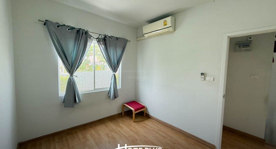 For rent and for sale 3 bedrooms townhouse in Khlong Sam Wa, Bangkok