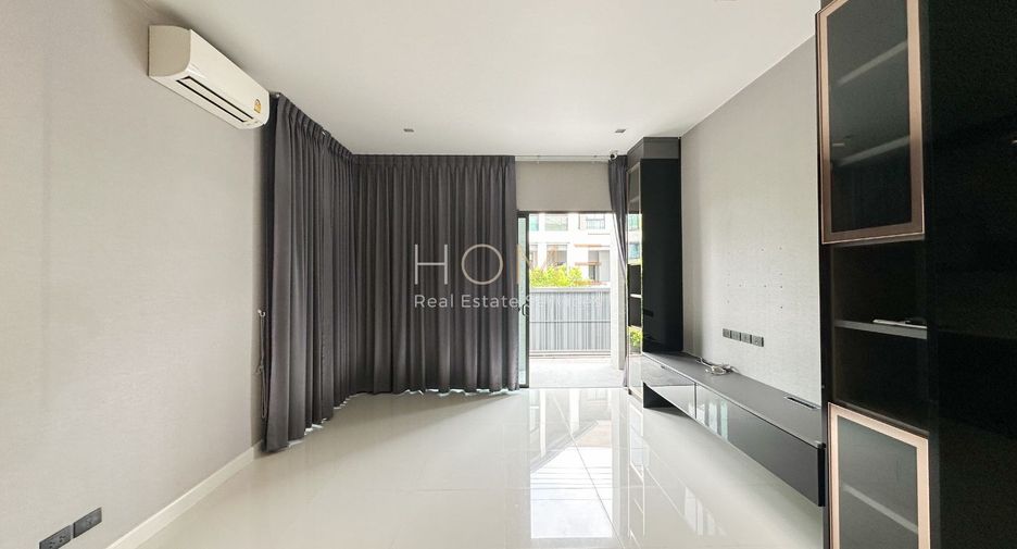 For sale 4 bedrooms house in Phasi Charoen, Bangkok