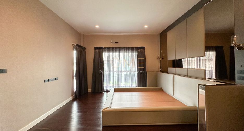 For sale 4 bedrooms house in Phasi Charoen, Bangkok