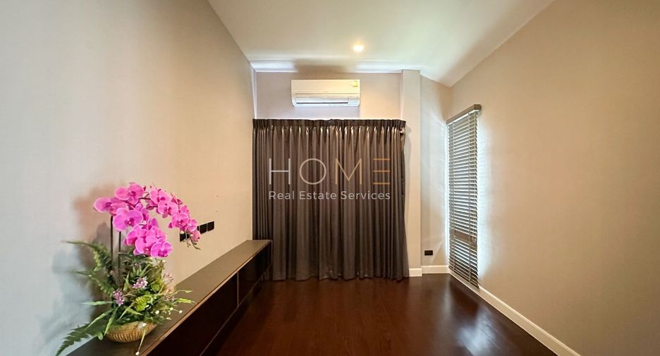 For sale 4 bedrooms house in Phasi Charoen, Bangkok