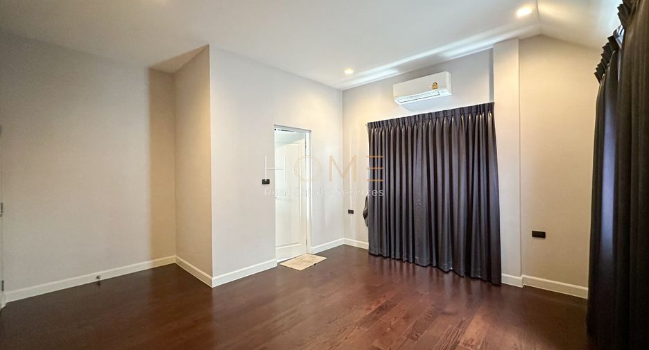 For sale 4 bedrooms house in Phasi Charoen, Bangkok