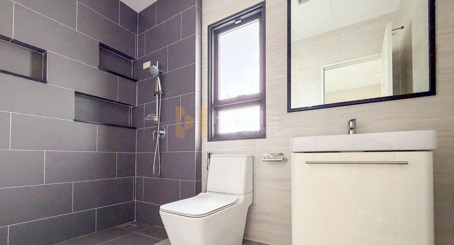 Haus zum Kauf mit 4 Zimmer in Phasi Charoen, Bangkok