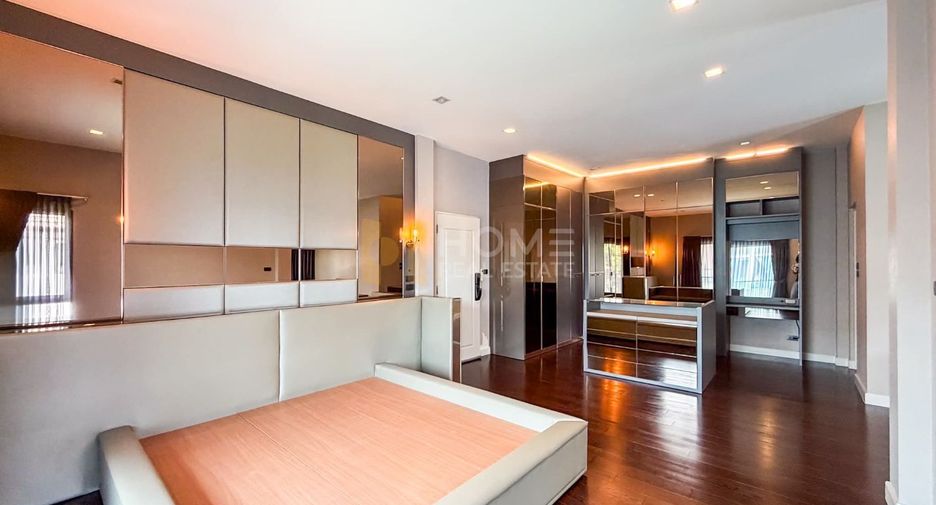 Haus zum Kauf mit 4 Zimmer in Phasi Charoen, Bangkok