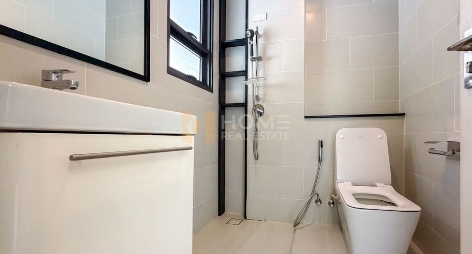 Haus zum Kauf mit 4 Zimmer in Phasi Charoen, Bangkok