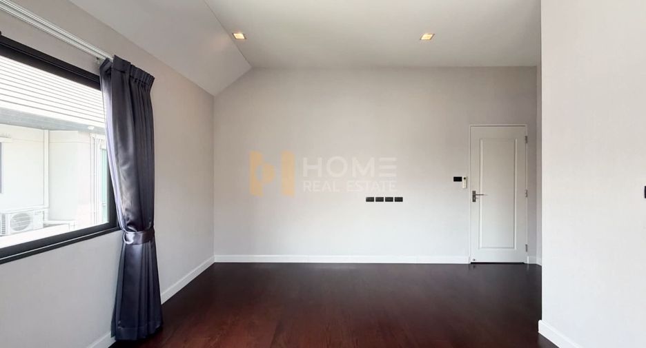 Haus zum Kauf mit 4 Zimmer in Phasi Charoen, Bangkok